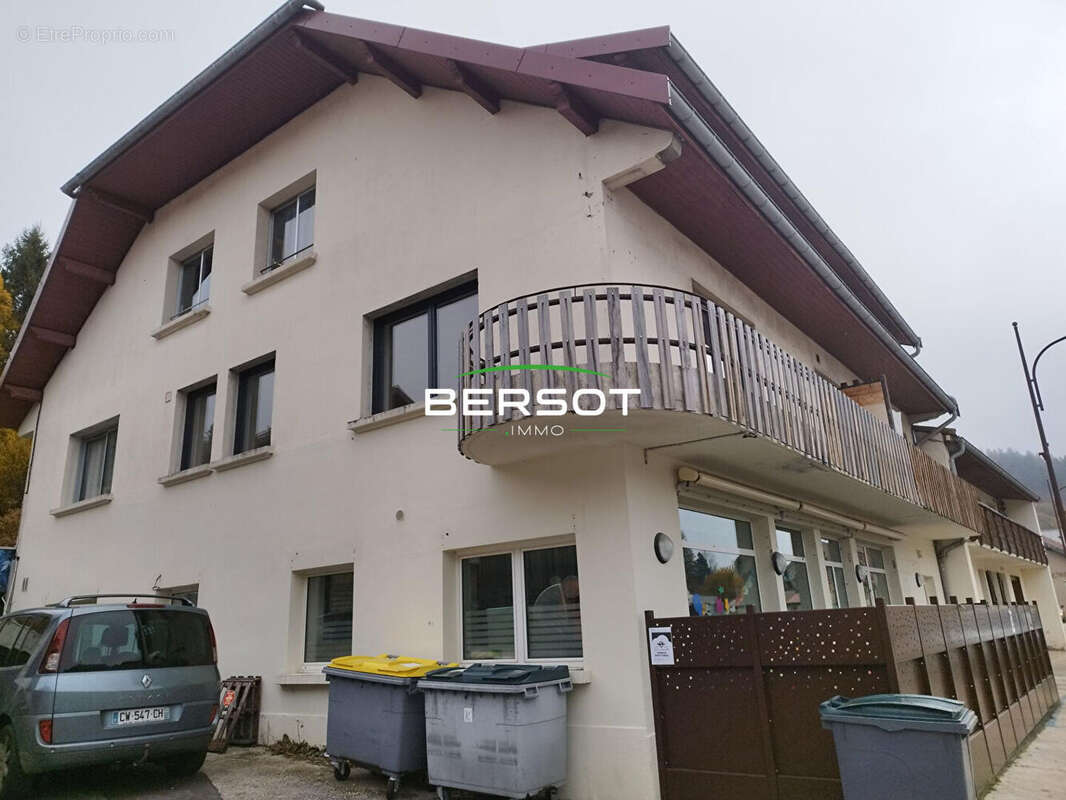 Appartement à LES HOPITAUX-NEUFS