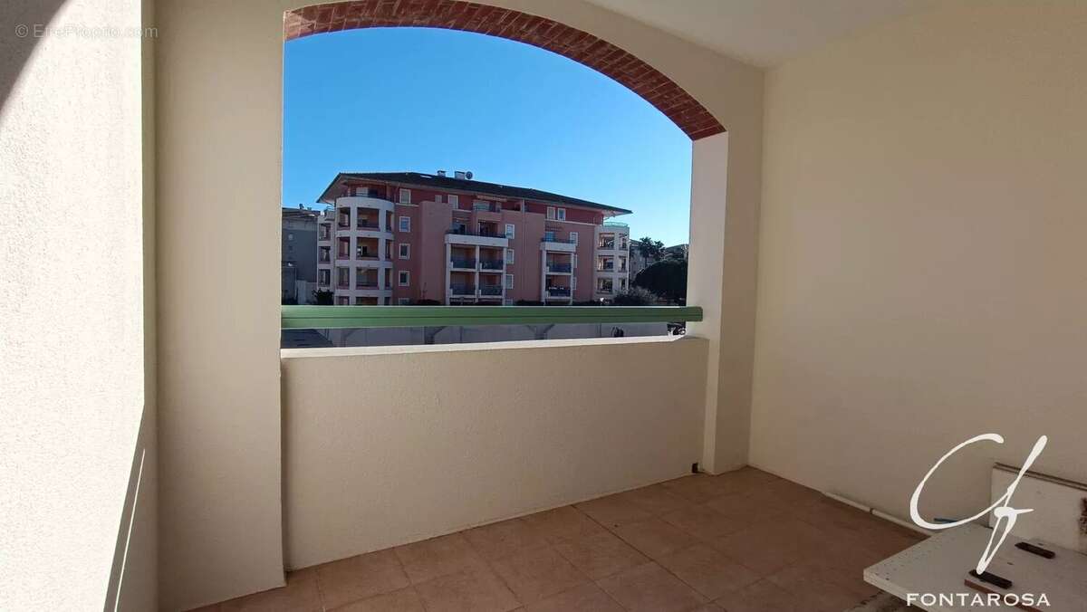 Appartement à FREJUS