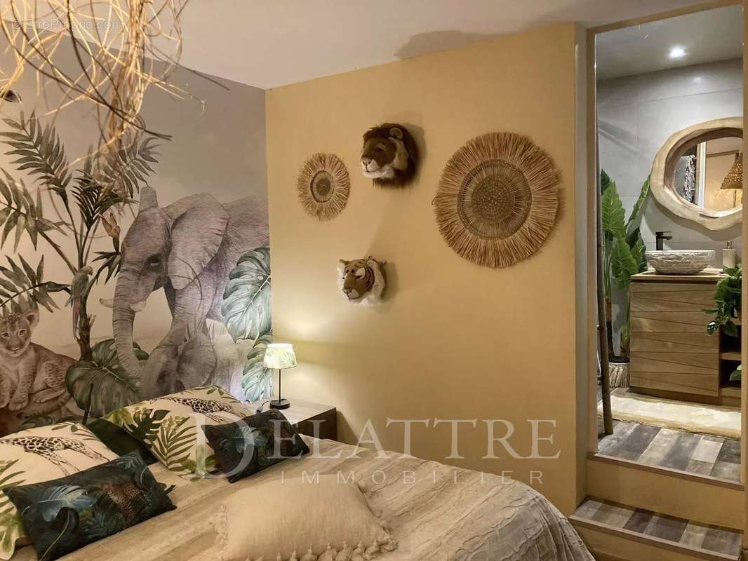 Maison à ROQUEFORT-LES-PINS