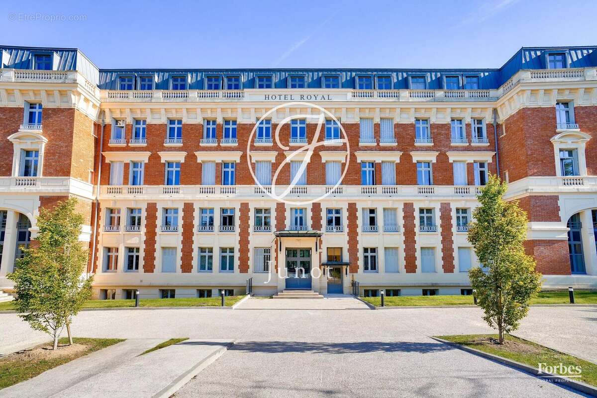 Appartement à MAISONS-LAFFITTE