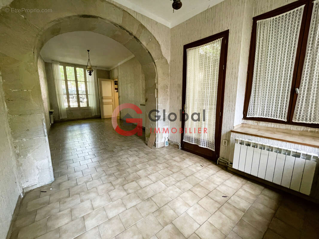 Maison de Maître 10 pièces avec jardin et cave. - photo 6
