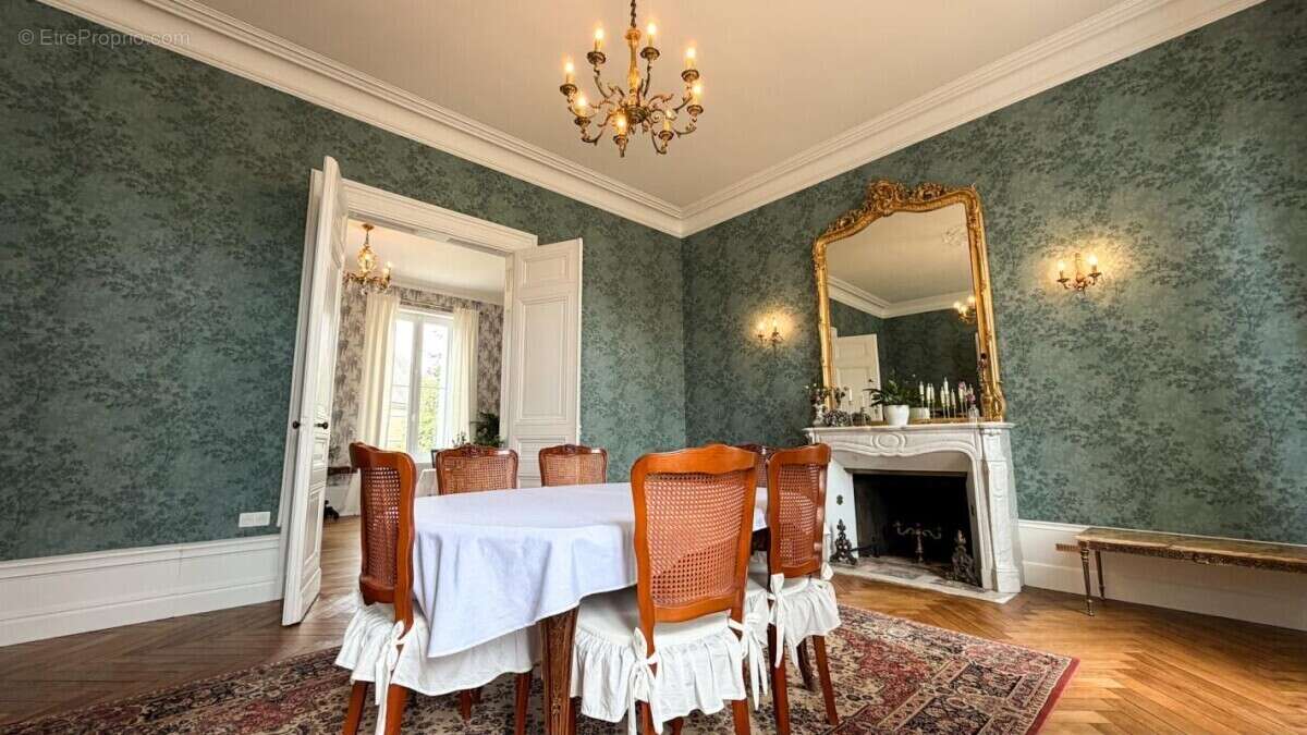 Maison à CHATELLERAULT