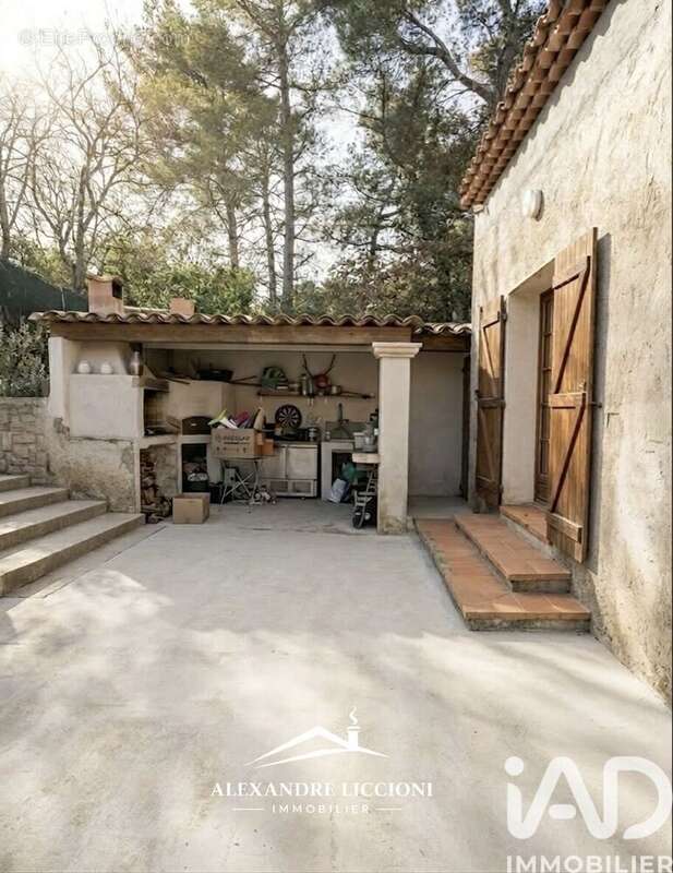 Photo 2 - Maison à TOURVES