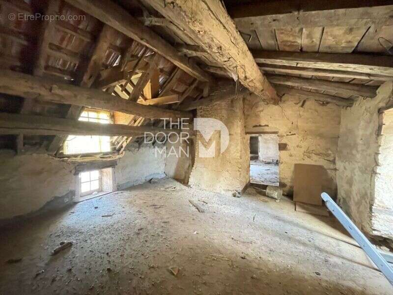 Maison à THOL-LES-MILLIERES