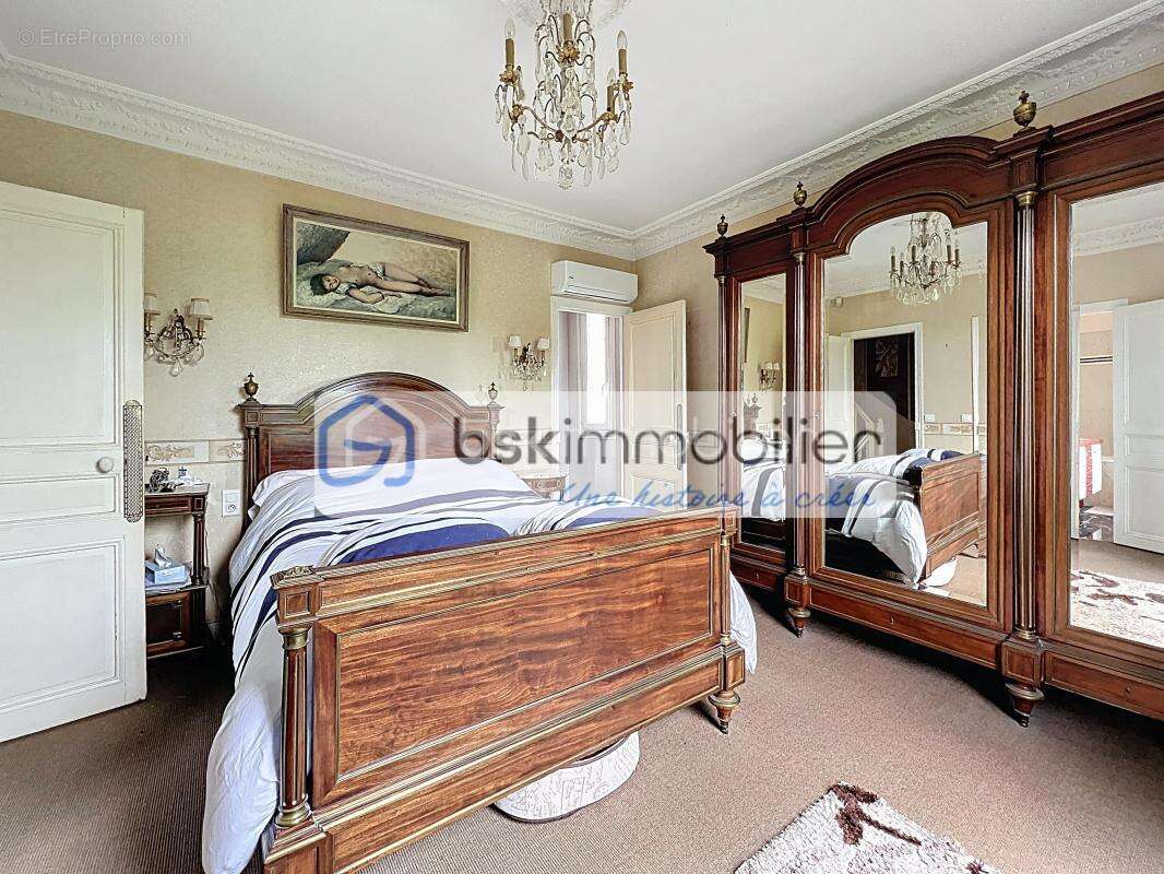 Maison à LES PAVILLONS-SOUS-BOIS