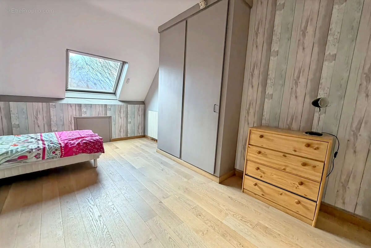 Maison à CONDE-SAINTE-LIBIAIRE