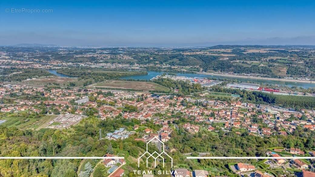 Maison à LOIRE-SUR-RHONE