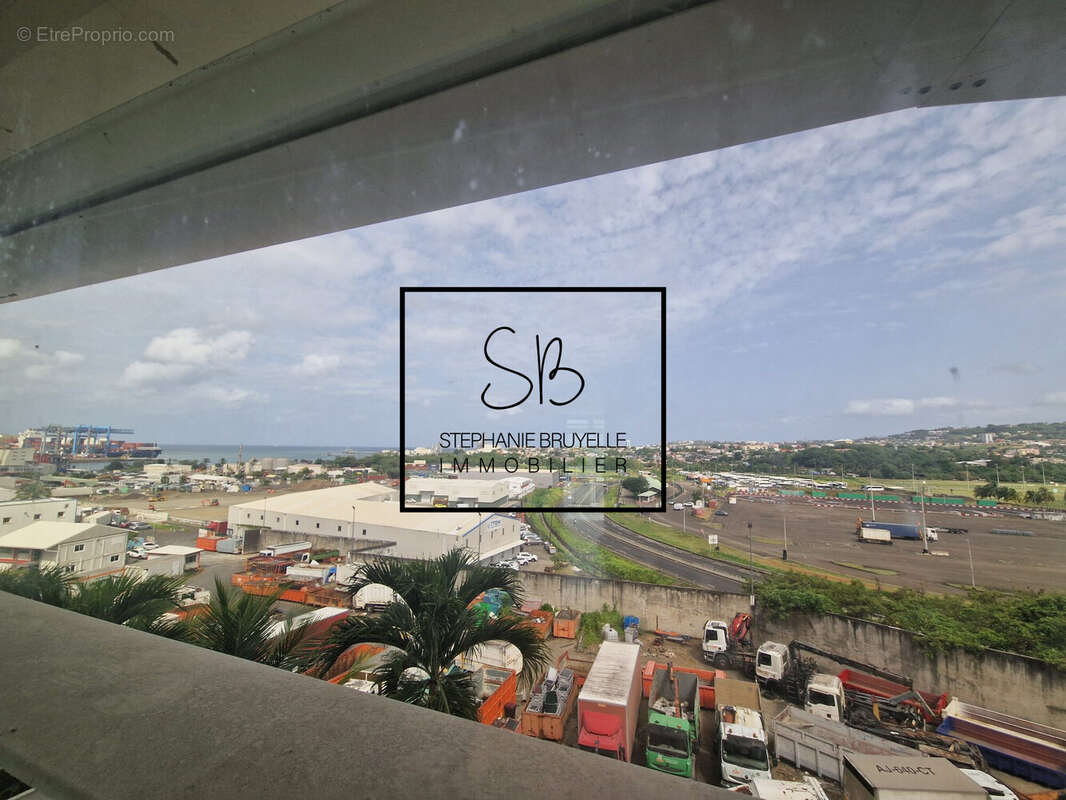 Commerce à FORT-DE-FRANCE