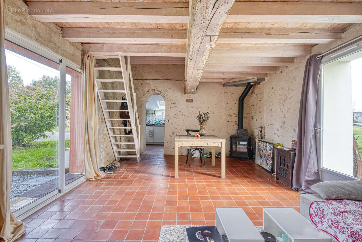 Maison à MOZE-SUR-LOUET