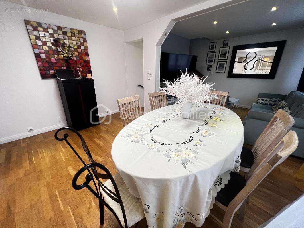 Maison à BONNEUIL-SUR-MARNE