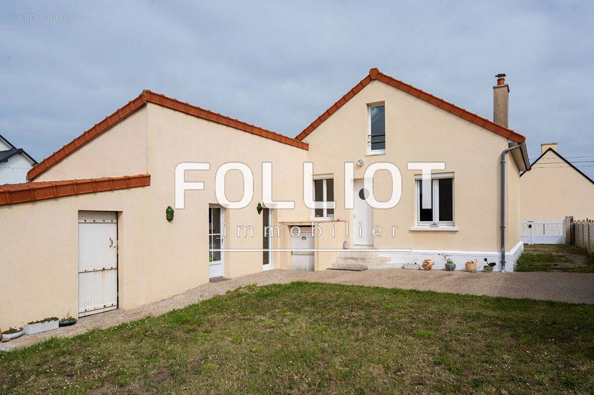 Maison à SURTAINVILLE