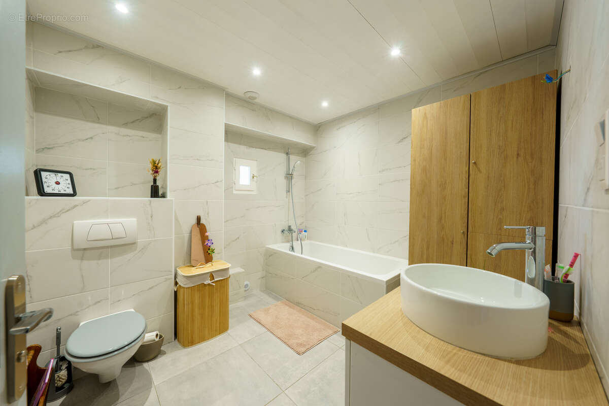 Appartement à BALLAISON