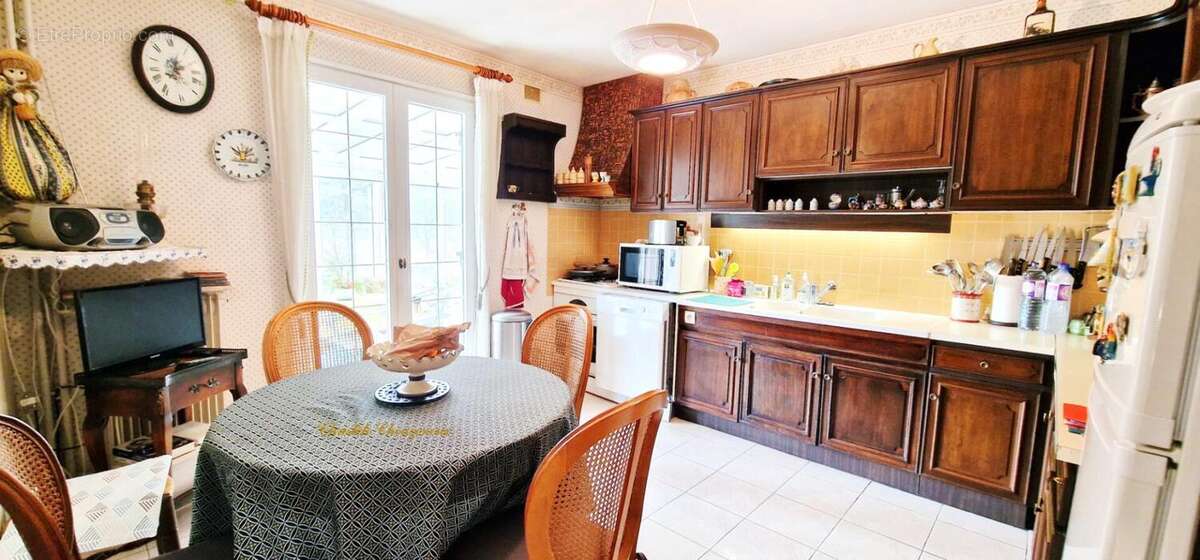 Maison à TERRASSON-LAVILLEDIEU