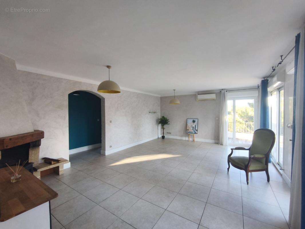 Appartement à MARSEILLE-12E