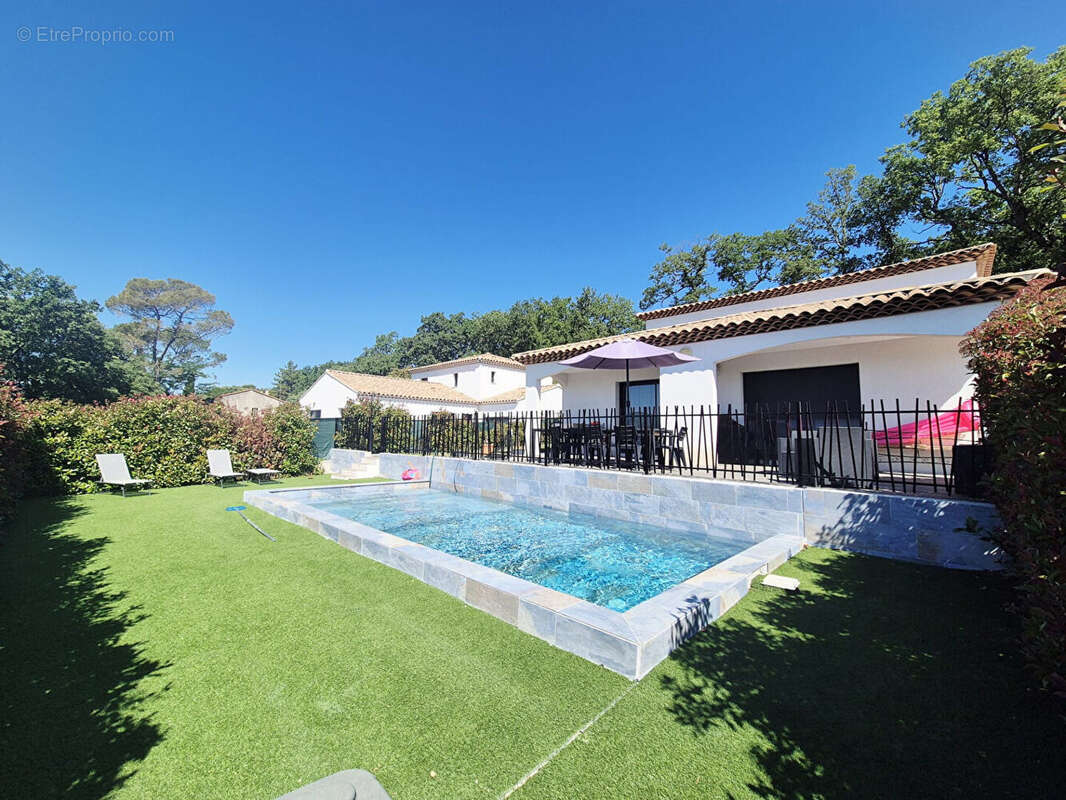 Garéoult Maison 6 pièces170 m² avec garage et piscine à deux pas du village - photo 2