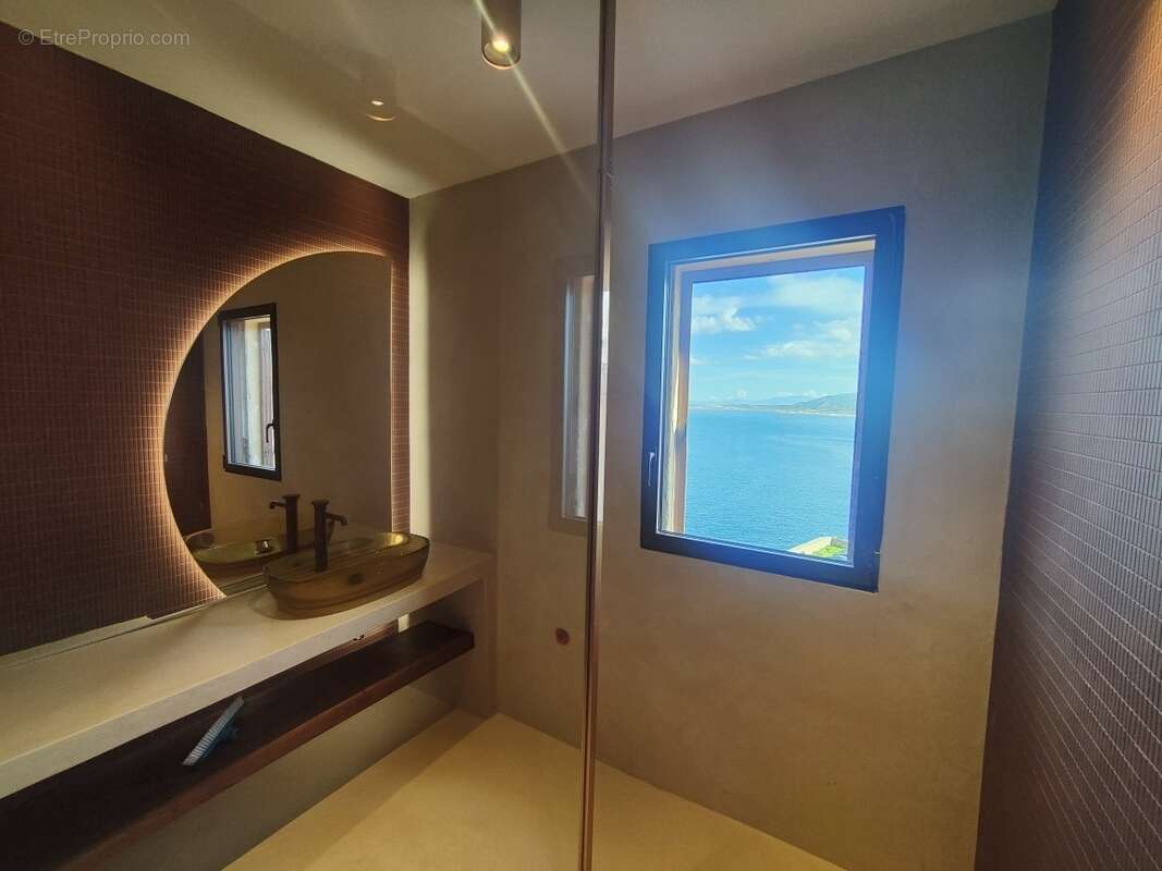 Appartement à CALVI