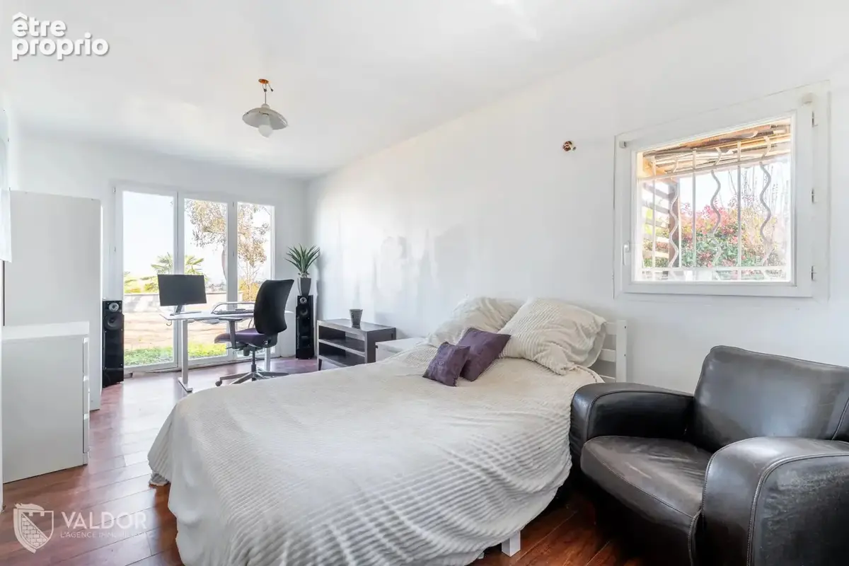 Maison familiale 5 chambres – 144 m² sur 1 100 m² de terrain - photo 9
