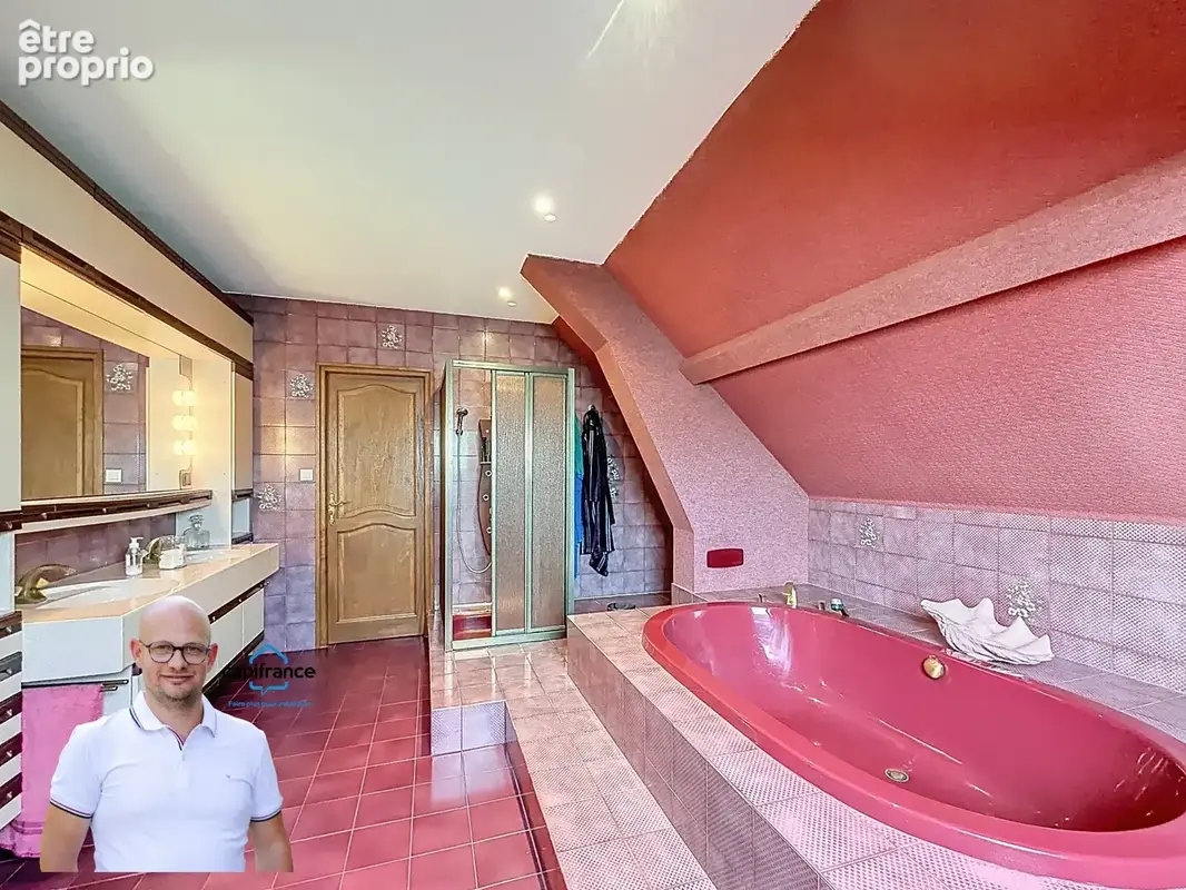 Maison à vendre 9 pièces LES ABRETS EN DAUPHINE sur un parc arboré de plus 2500m2 avec piscine - photo 18
