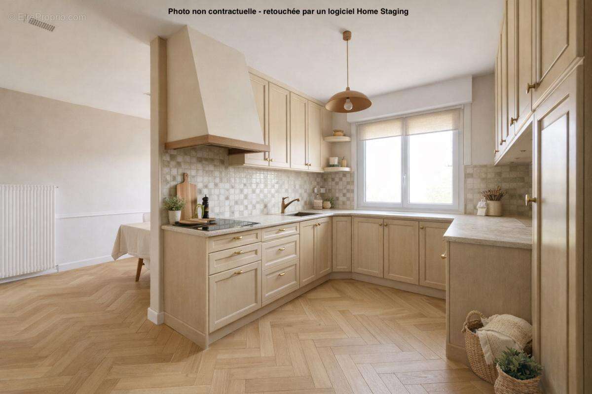 Maison à SAINT-MACAIRE-EN-MAUGES