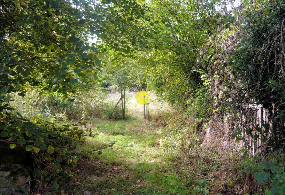 Maison à DUN-LE-PALESTEL