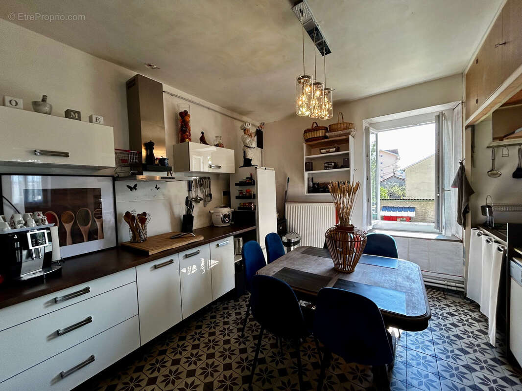 Maison à VILLE-LA-GRAND