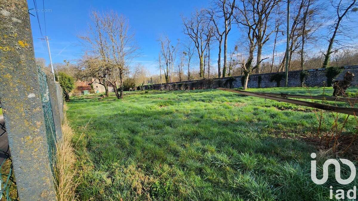 Photo 2 - Terrain à SAINT-CHERON