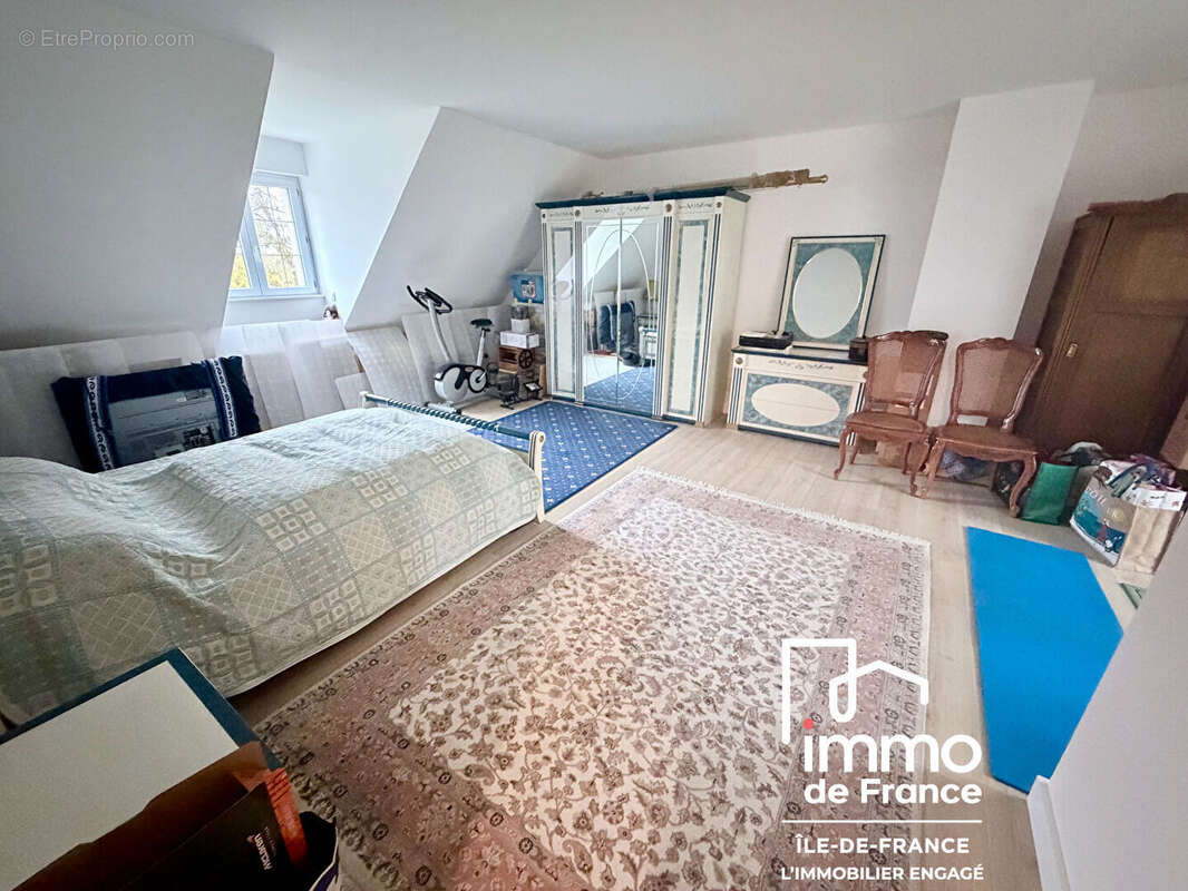 Maison à L&#039;ETANG-LA-VILLE