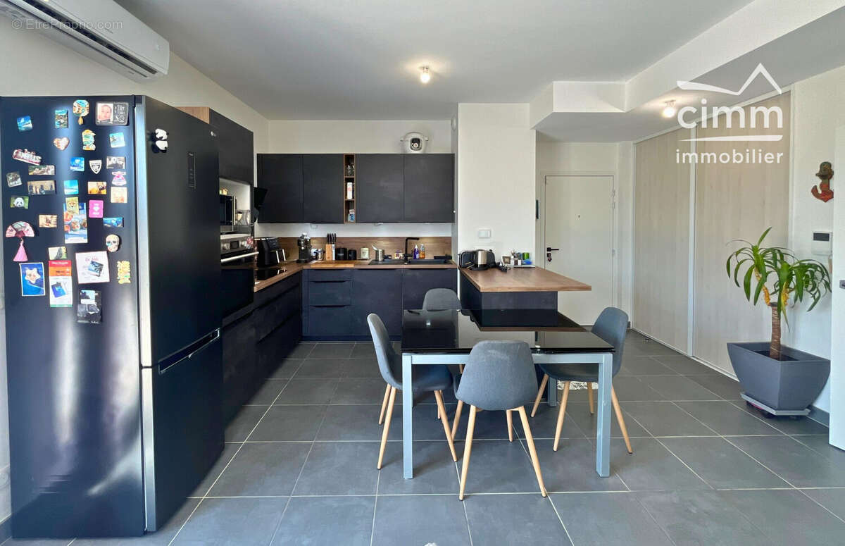 Appartement 64 m² à Le Pont-De-Claix  - photo 4