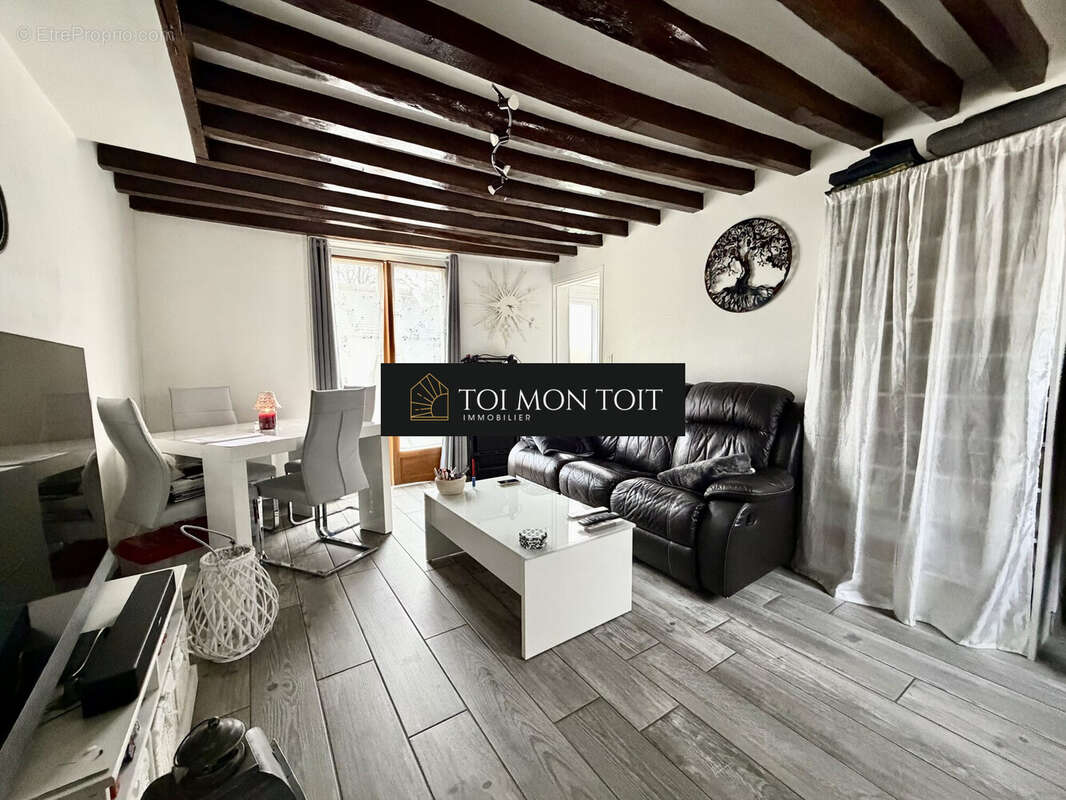 Maison à MORTEFONTAINE