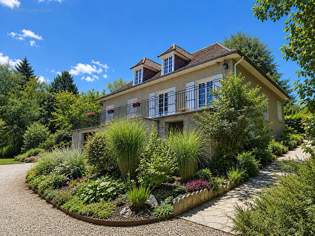 Maison à COULOUNIEIX-CHAMIERS