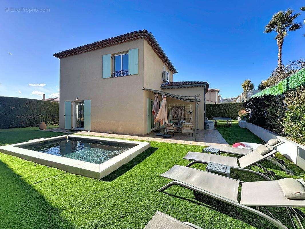 Maison à CAGNES-SUR-MER