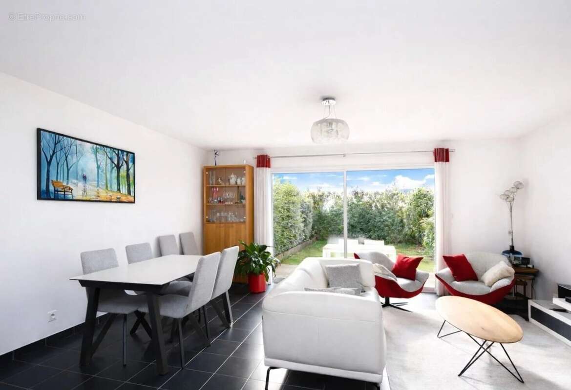 Montesson - 3 mn centre ville - maison de 135 m² au sol - 4 chambres - terrain 265 m² - photo 2
