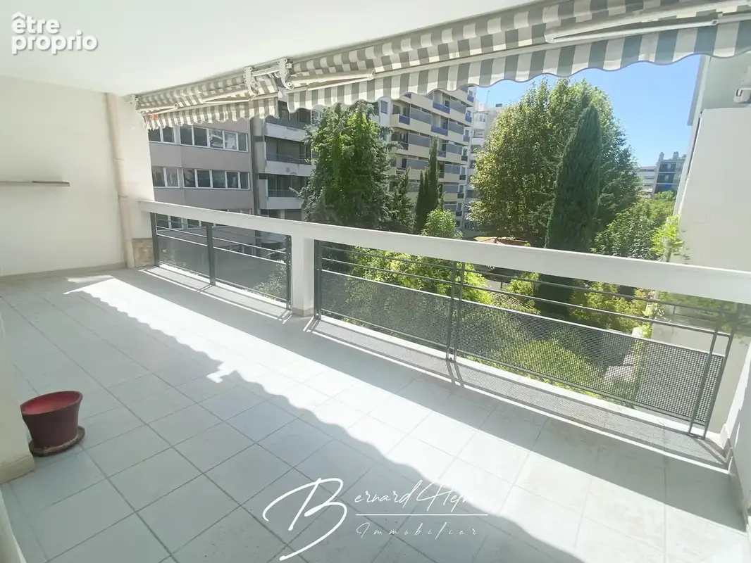 Appartement à MARSEILLE-8E