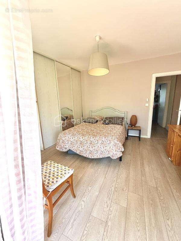 Appartement à SIX-FOURS-LES-PLAGES