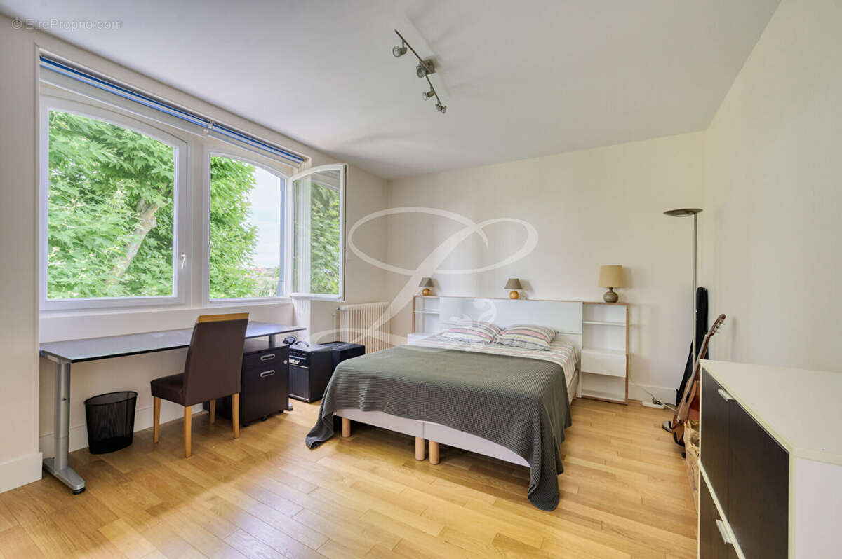 Maison à MAISONS-LAFFITTE