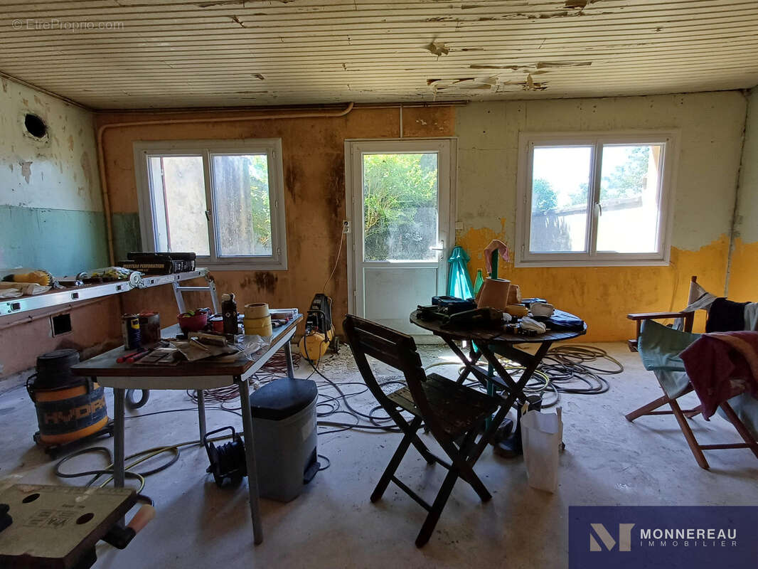 Maison à BAIGNES-SAINTE-RADEGONDE