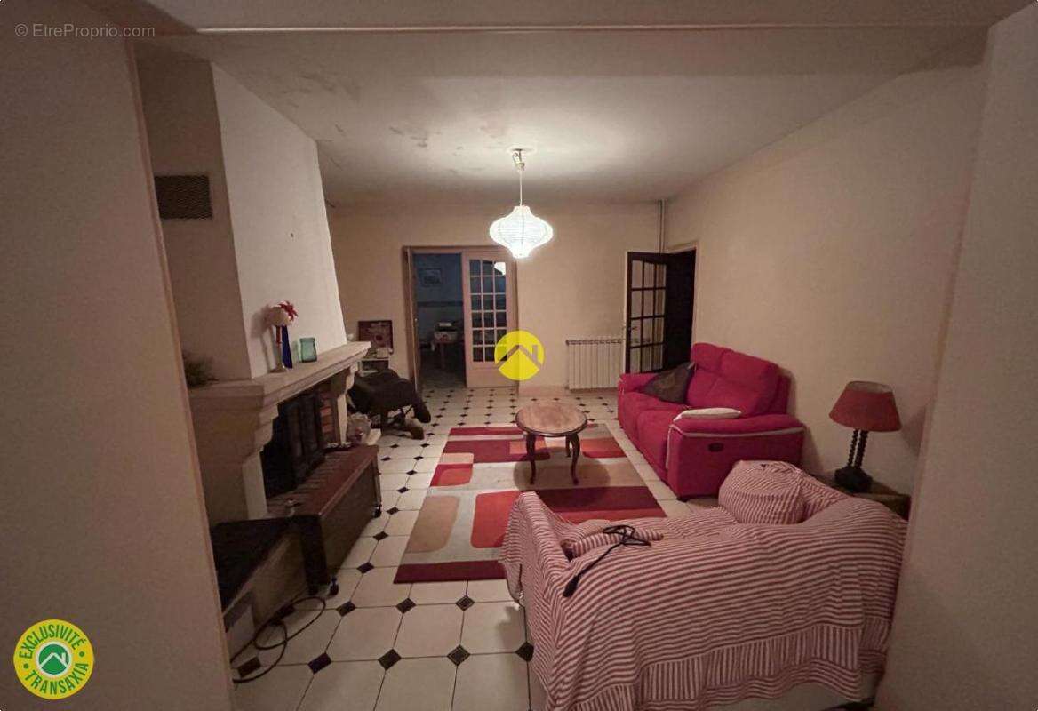 Appartement à MONTMARAULT