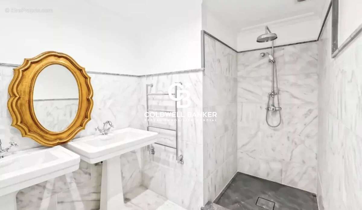 Maison à PLAN-DE-LA-TOUR