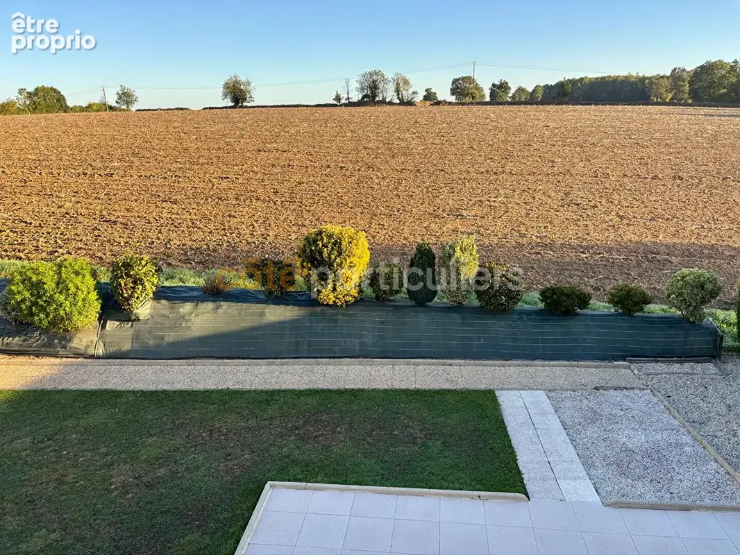 Maison dans le centre de SAINT GILLES avec vie de plain pied - 126m² - photo 13