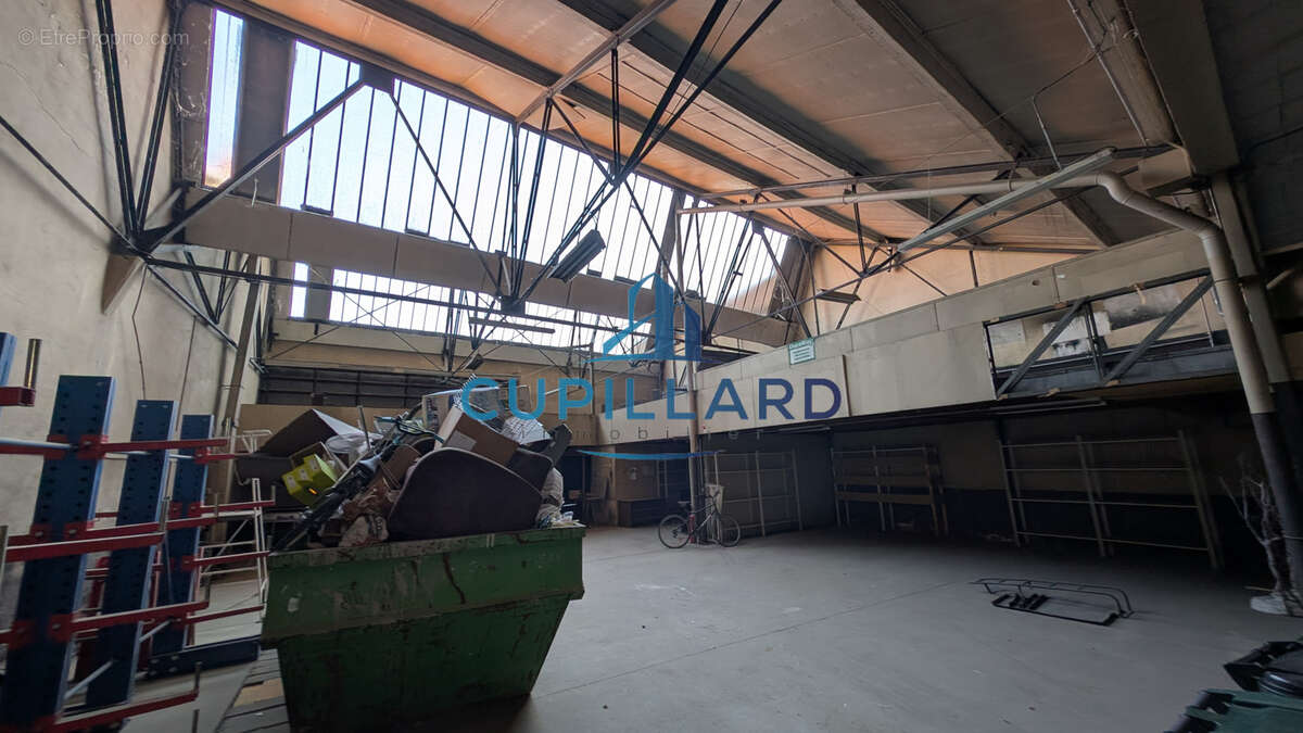 Depot de 620m2 roanne centre proche gare - photo 7