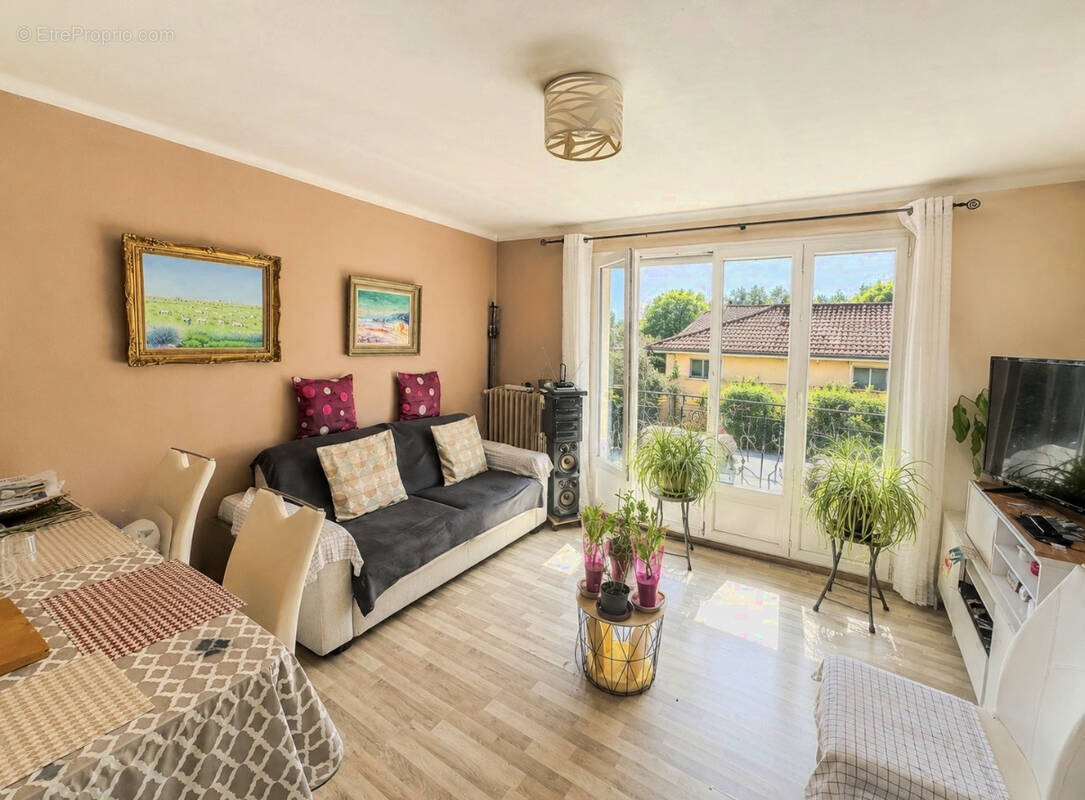 Appartement à SORGUES