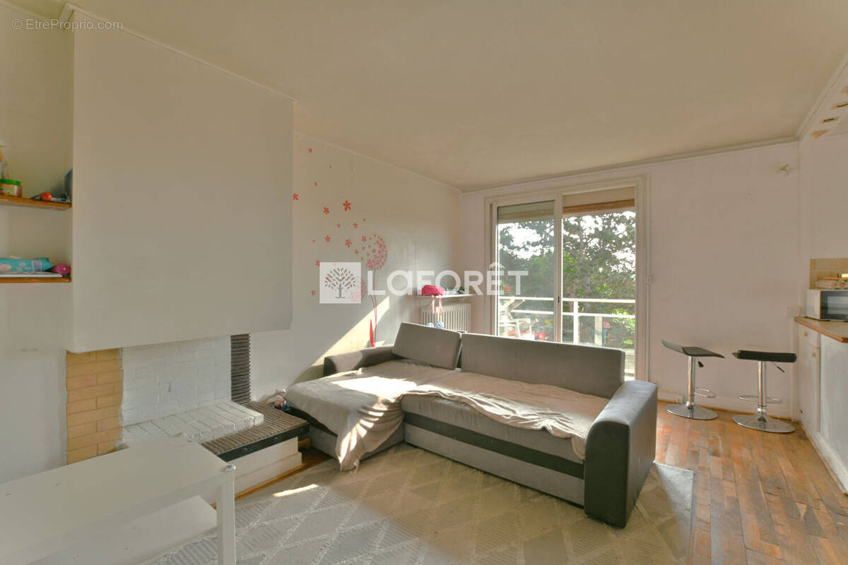 Appartement à LA CELLE-SAINT-CLOUD