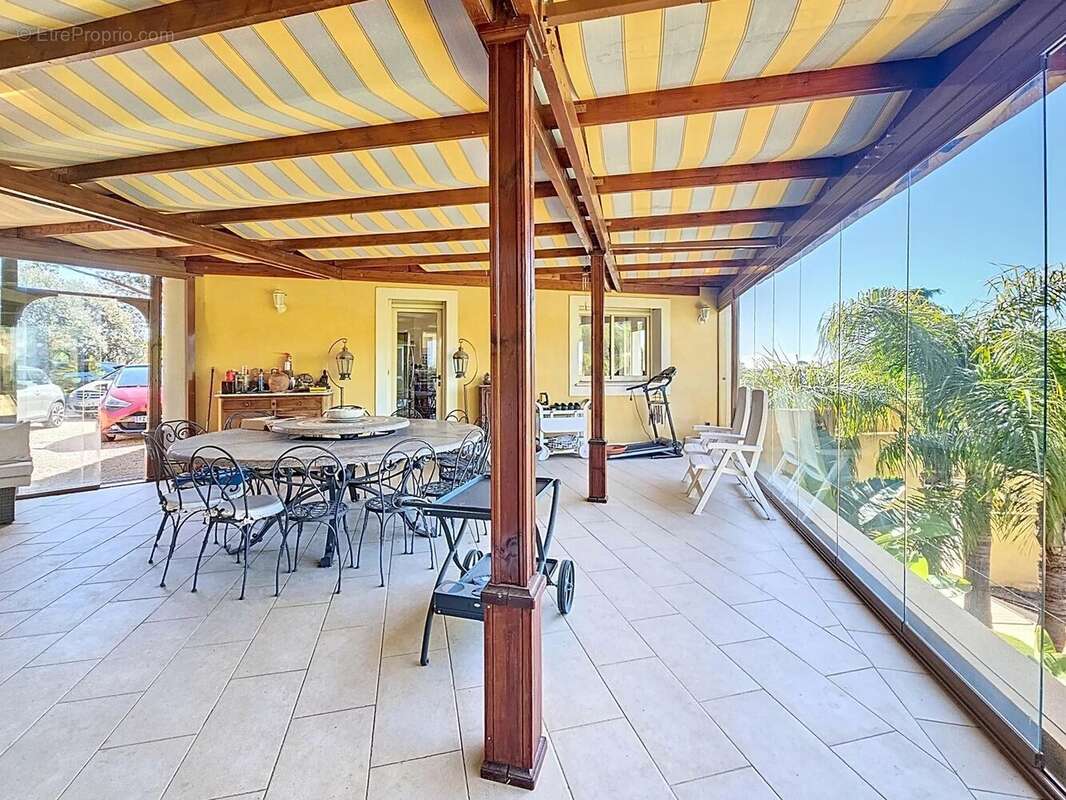 Maison à CAGNES-SUR-MER