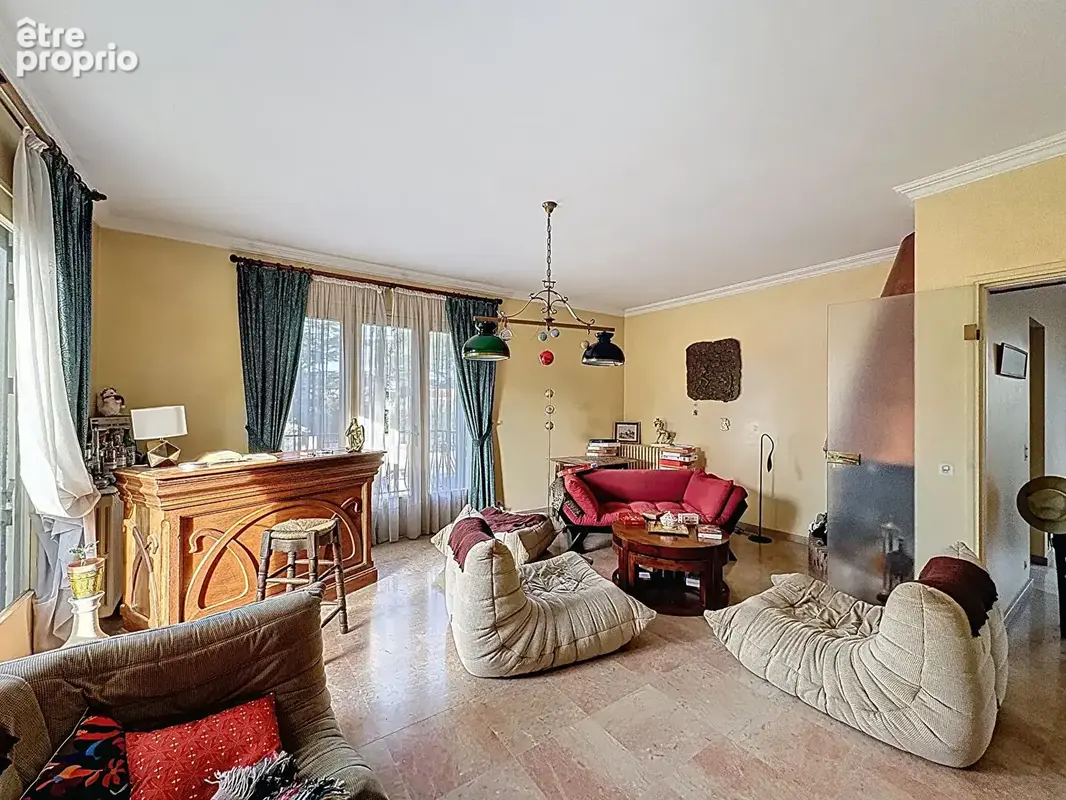 Maison Villeneuve Les Avignon 6 pièce(s) 219.50 m2 - photo 9