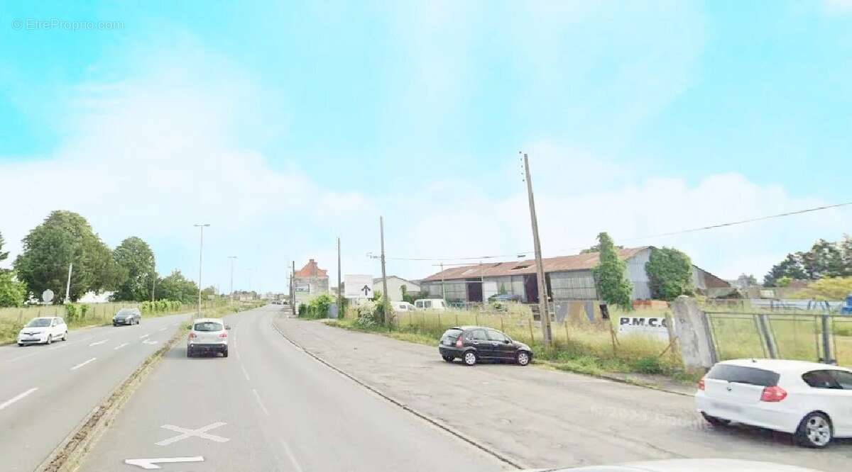 Terrain à CHATELLERAULT