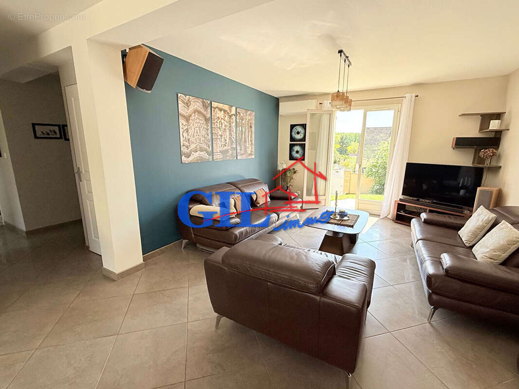 Maison à SAVIGNY-LE-TEMPLE