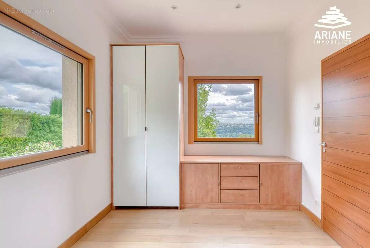 Maison à SAINT-CYR-AU-MONT-D&#039;OR