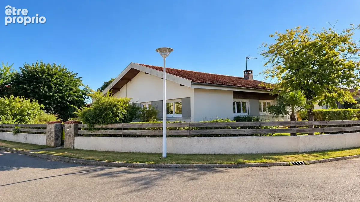 Maison à SAINT-PIERRE-DU-MONT