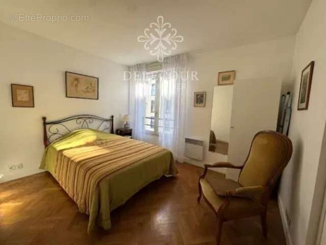 Appartement à MONTROUGE