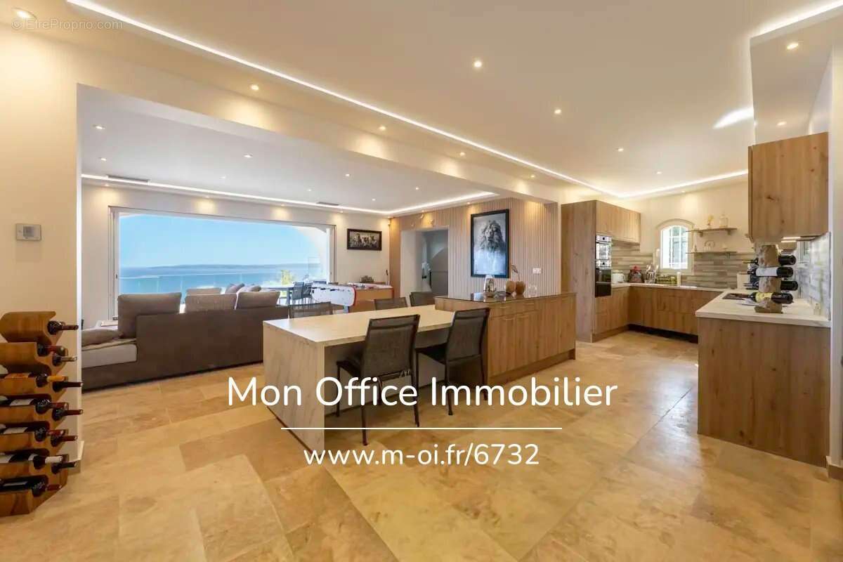 Référence : 6732-JDO. - Villa d’exception avec vue mer panoramique aux Issambres - photo 4